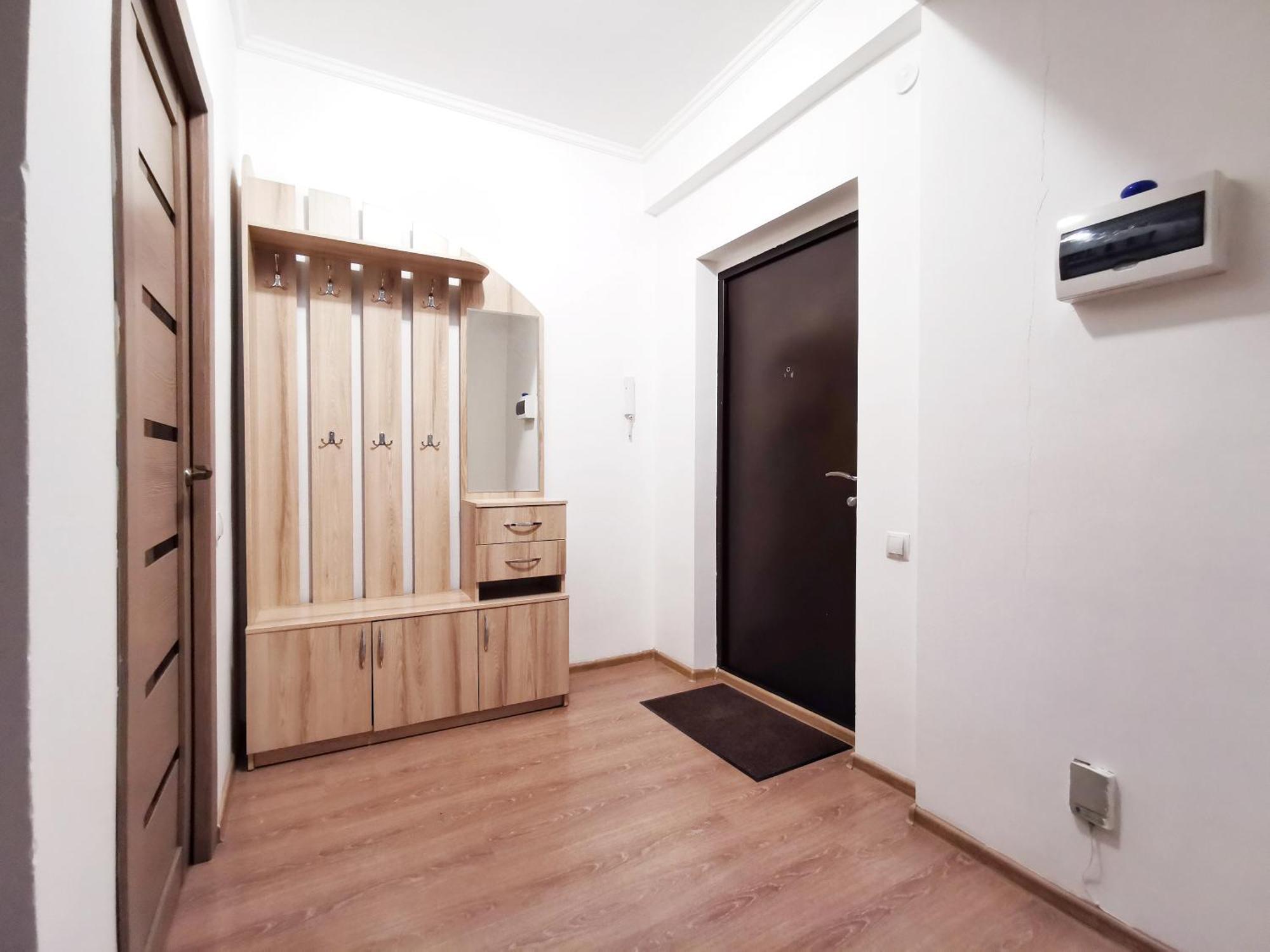Apartment Dzhetysuskaya 4