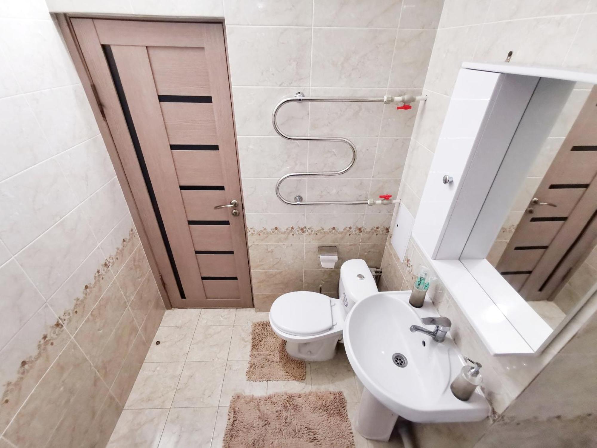 Apartment Dzhetysuskaya 4 *