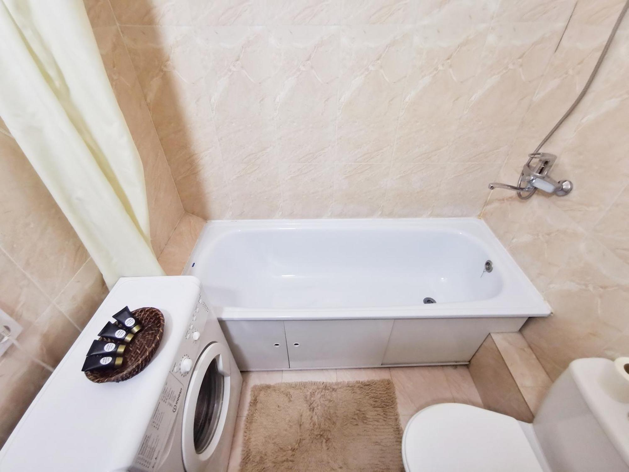 Apartment Dzhetysuskaya 4