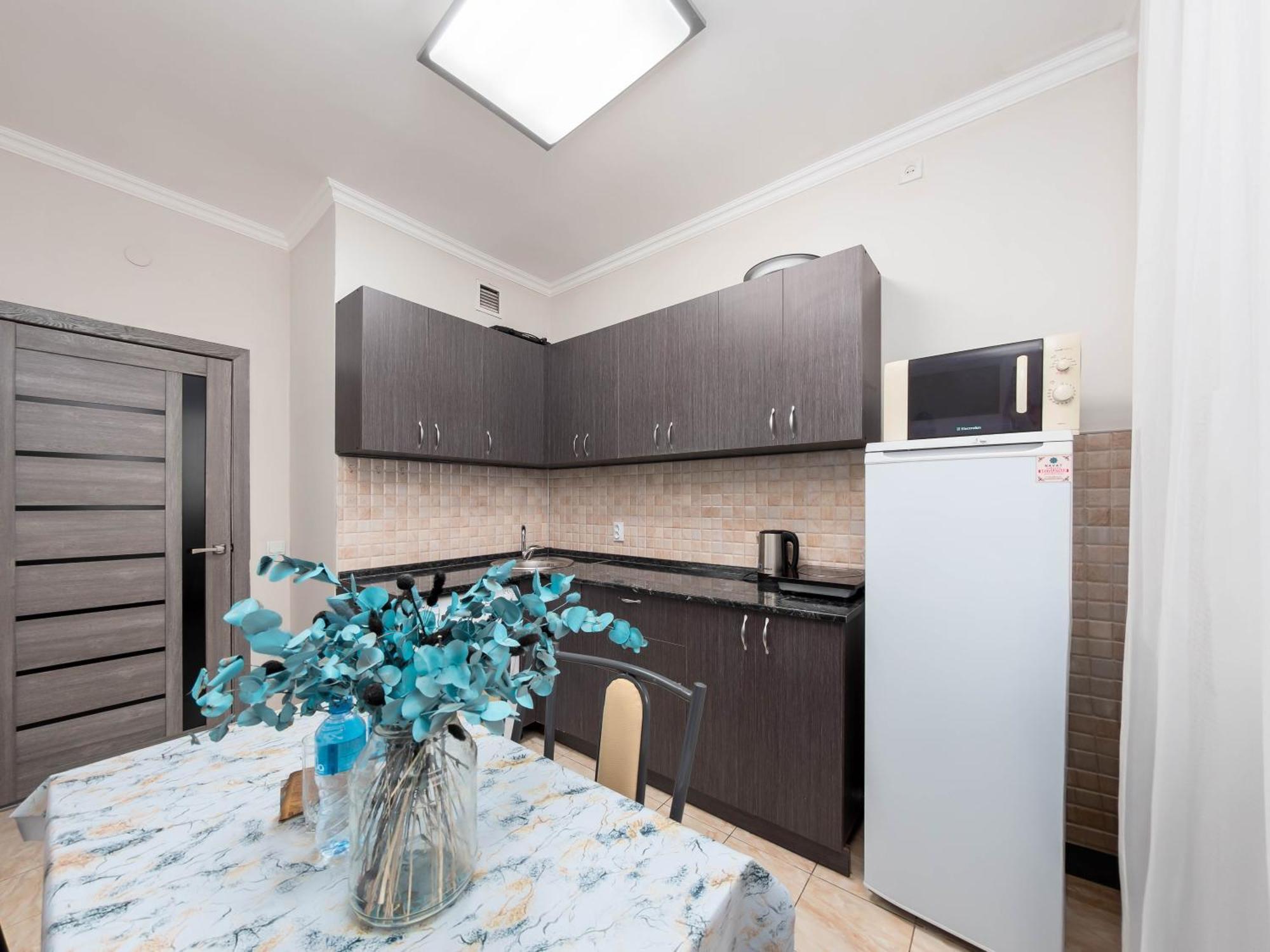 Apartment Dzhetysuskaya 4